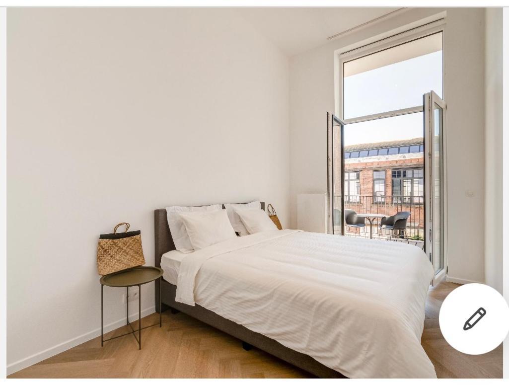 Room Engine Residence Antwerpen Exteriör bild